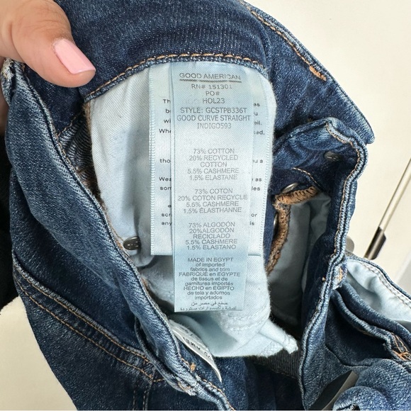 Good American Good Curve Straight Leg Jeans in Indigo593 - Picture 8 of 9